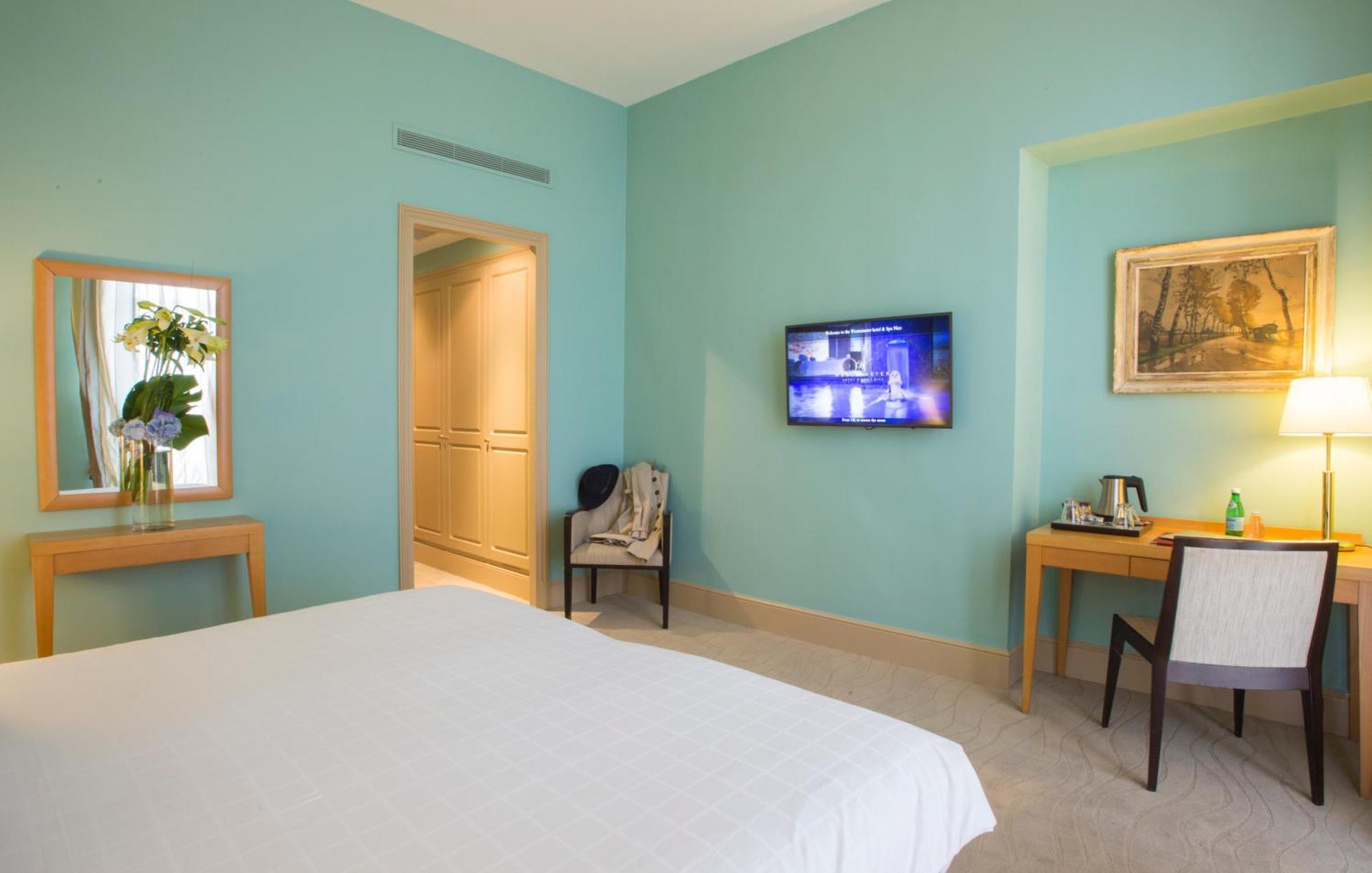 Hotel Westminster & 4*